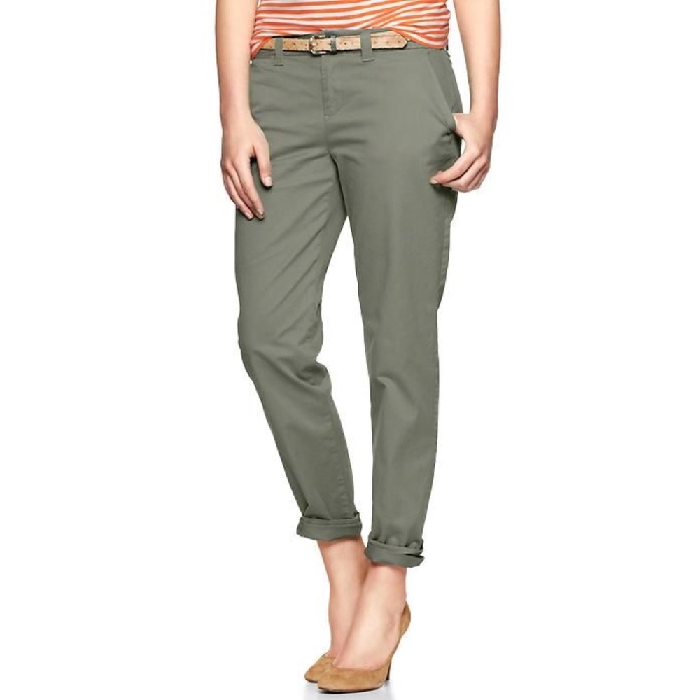 Like new Gap broken-in khakis